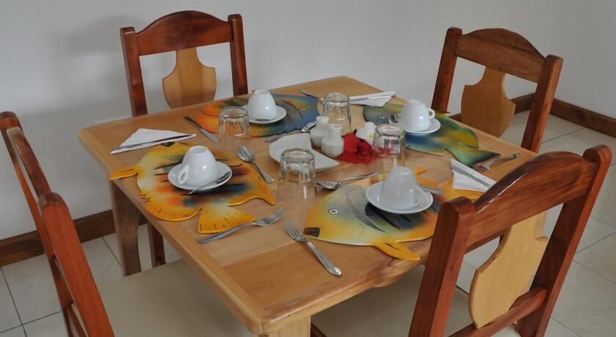 La Fontaine Holiday Apartment Бель-Омбр Экстерьер фото